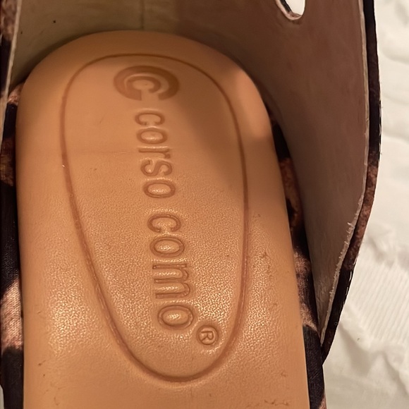 Corso Como Leopard Print Anklet Heels - Picture 2 of 5